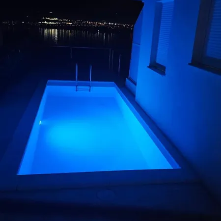 Luxury View *
