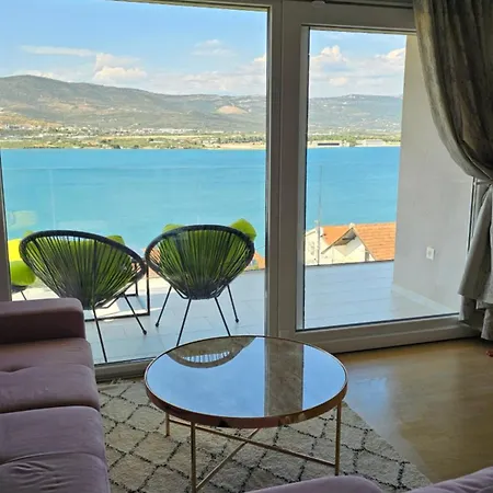 Luxury View Apartment *